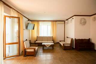 Гостиница Барселона Судак Семейный Двухкомнатный Номер-4