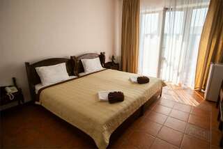 Гостиница Барселона Судак Стандартный Двухместный номер-4